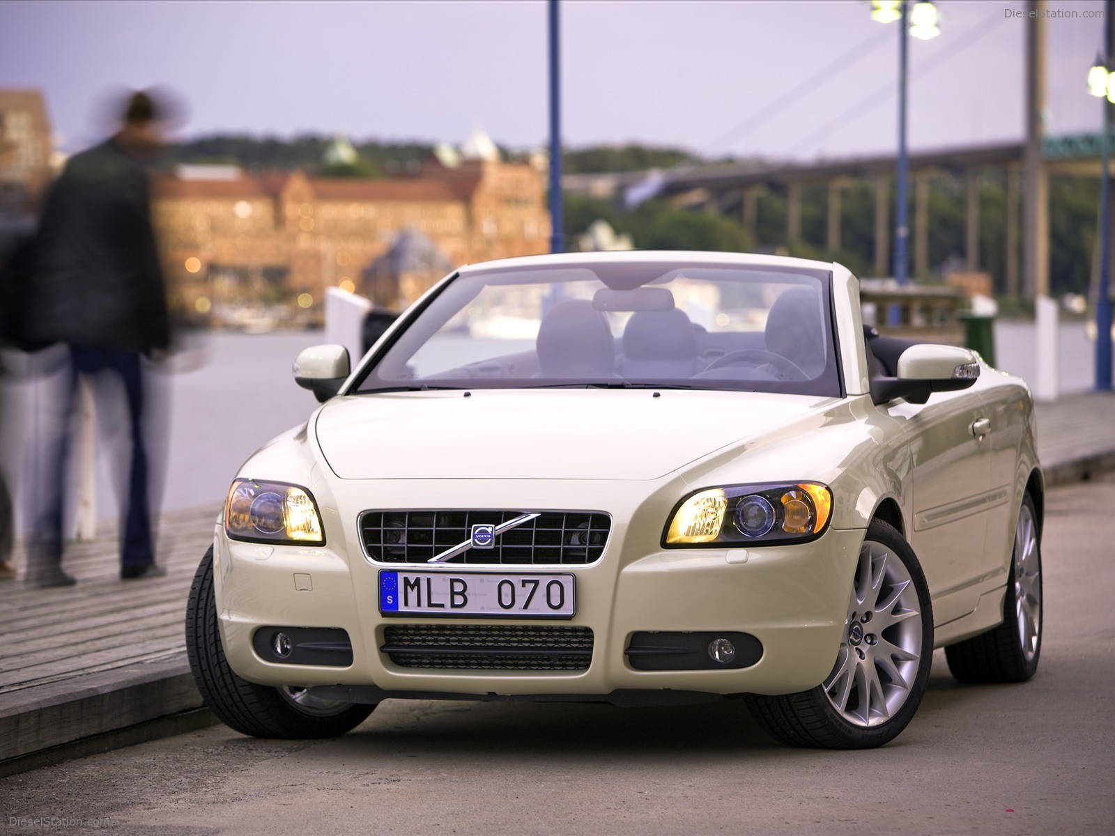 Volvo C70 2009